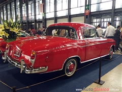 Salón Retromobile FMAAC México 2015 - Mercedes Benz 220SE 1960