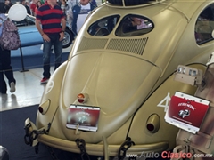 Salón Retromobile FMAAC México 2015 - VW Sedan 1944