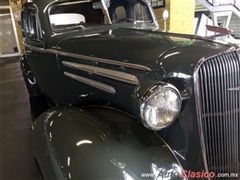 Salón Retromobile FMAAC México 2015 - Chevrolet Sedan 1936