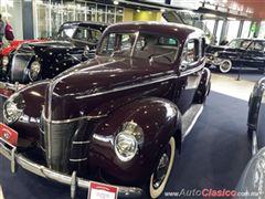 Salón Retromobile FMAAC México 2015 - Ford Deluxe 1940