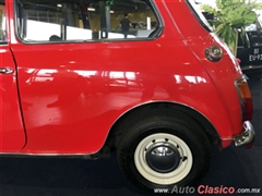 Salón Retromobile FMAAC México 2015 - Austin Mini 850 1971