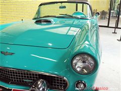 Salón Retromobile FMAAC México 2015 - Ford Thunderbird 1956