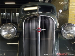 Salón Retromobile FMAAC México 2015 - Chevrolet Sedan 1936