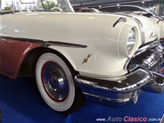 Salón Retromobile FMAAC México 2016 - 1956 Pontiac Starchief