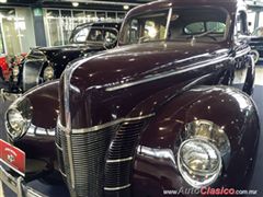 Salón Retromobile FMAAC México 2015 - Ford Deluxe 1940