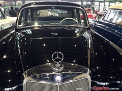 Salón Retromobile FMAAC México 2015 - Mercedes Benz 220S 1959