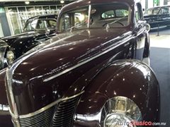 Salón Retromobile FMAAC México 2015 - Ford Deluxe 1940