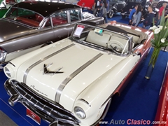 Salón Retromobile FMAAC México 2016 - 1956 Pontiac Starchief