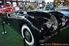 1952 Jaguar XK120. Motor 6L de 3,400cc que desarrolla 160hp