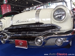 Salón Retromobile FMAAC México 2016 - 1956 Pontiac Starchief