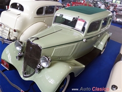 1937 Packard 6 ruedas motor 8 cilindros en línea 320 pulg3 135hp