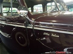 Salón Retromobile FMAAC México 2015 - Ford Deluxe 1940