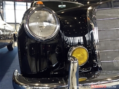 Salón Retromobile FMAAC México 2015 - Mercedes Benz 220S 1959