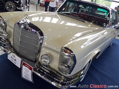 Salón Retromobile FMAAC México 2015 - Mercedes Benz 250SE Coupe 1965