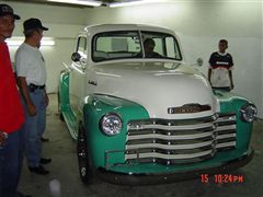 RESTAURACION DE PICK UP CHEVROLET 1951 - DESTAPE