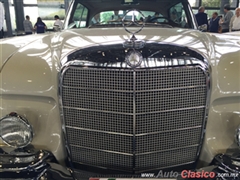 Salón Retromobile FMAAC México 2015 - Mercedes Benz 250SE Coupe 1965