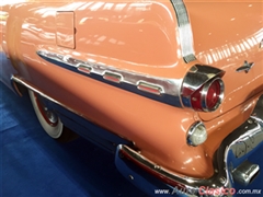 Salón Retromobile FMAAC México 2016 - 1956 Pontiac Starchief