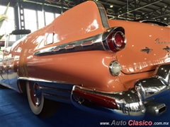 Salón Retromobile FMAAC México 2016 - 1956 Pontiac Starchief