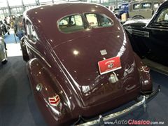 Salón Retromobile FMAAC México 2015 - Ford Deluxe 1940