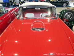 Salón Retromobile FMAAC México 2015 - Ford Thunderbird 1955