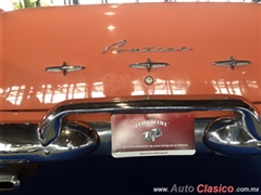 Salón Retromobile FMAAC México 2016 - 1956 Pontiac Starchief