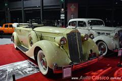 1936 Packard Super Eight, 8 cilindros en línea de 320ci con 130hp.