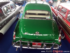 Salón Retromobile FMAAC México 2016 - 1951 Oldsmobile Super 88