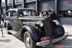 1937 Packard Super Eight, 8 cilindros en línea de 320ci con 135hp