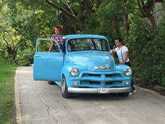 Restauración Chevy Pick Up 3100 1954 - Modelando en sesión de fotos