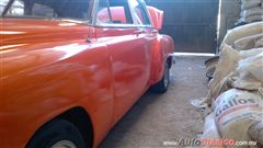 chevrolet 1952 sedan 4 puertas - Nueva pintura naranja y blanco