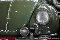 1952 VW Sedan Split Window 4 cilindros boxer de 900cc con 25hp