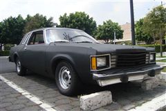 Dodge Dart 1980 - Dando el roll