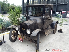 Salón Retromobile FMAAC México 2016 - 1917 Ford T Coupe Rumble Seat