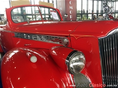 Salón Retromobile FMAAC México 2016 - 1940 Packard Convertible