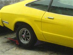 Gengis Khan Mustang Mach 1 1974 - Detalles y Accesorios