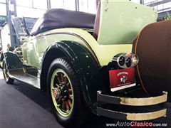 Salón Retromobile FMAAC México 2015 - Marmon Roadster D74 1925