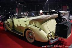 1936 Packard Super Eight, 8 cilindros en línea de 320ci con 130hp.