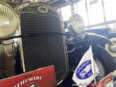 Salón Retromobile FMAAC México 2015 - Ford A Sedan 1931