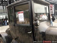 Salón Retromobile FMAAC México 2016 - 1917 Ford T Coupe Rumble Seat