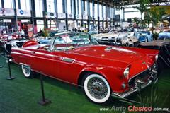 1956 Ford Thunderbird. Motor V8 292ci que desarrolla 225hp. Este auto perteneció a Agustín Lara.