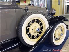 Salón Retromobile FMAAC México 2015 - Ford A Sedan 1931