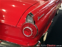 Salón Retromobile FMAAC México 2015 - Ford Thunderbird 1956