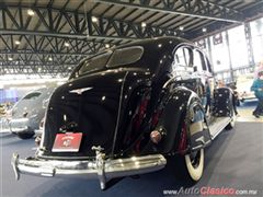 Salón Retromobile FMAAC México 2015 - Chrysler Airflow 1936