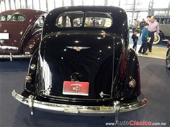 Salón Retromobile FMAAC México 2015 - Chrysler Airflow 1936