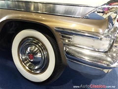 Salón Retromobile FMAAC México 2015 - Packard Clipper Wagon 1957