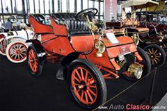 1903 Ford A 2 cilindros opuestos de 100 pulgadas cúbicas de 8hp. Primer modelo fabricado por Ford. Velocidad máxima de 30mph. Se produjeron 607 unidades.