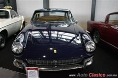 1965 Ferrari 300GT 2 2 V12 de 4,000cc con 300hp