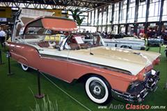 Retromobile 2018 - 1957 & 1958 Ford Fairline Skyliner