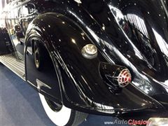 Salón Retromobile FMAAC México 2015 - Chrysler Airflow 1936