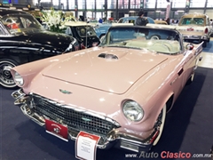 Salón Retromobile FMAAC México 2015 - Ford Thunderbird 1957